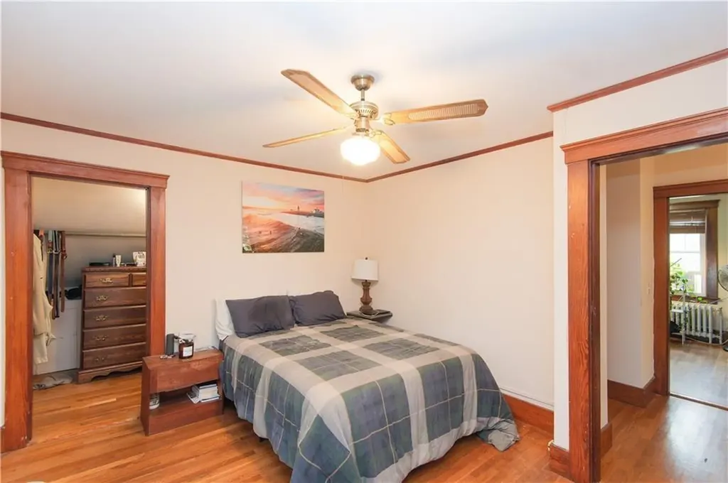 556 East Main Road Middletown RI 02842