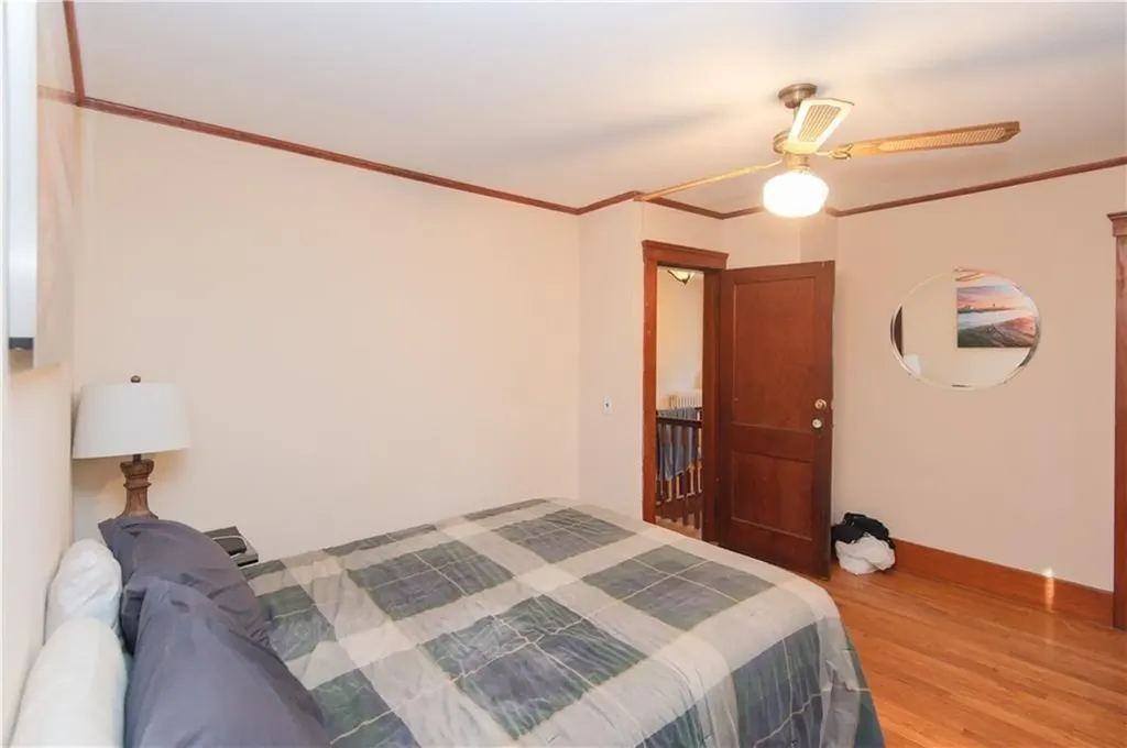 556 East Main Road Middletown RI 02842