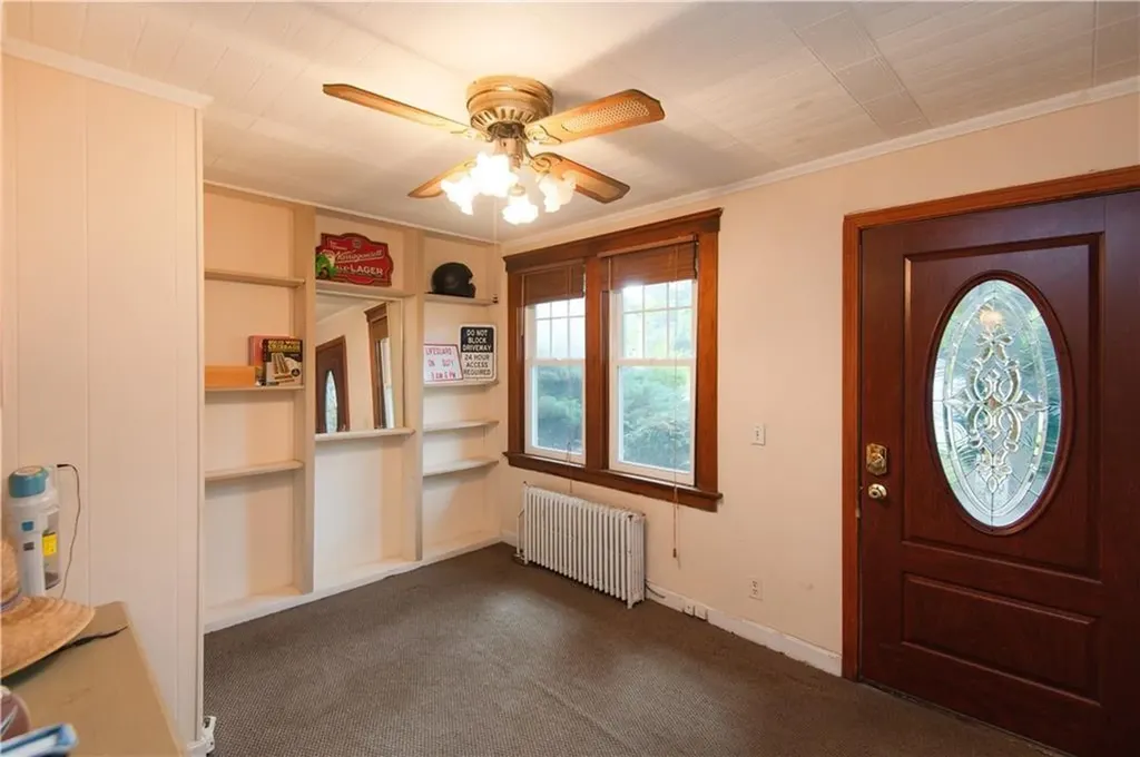 556 East Main Road Middletown RI 02842