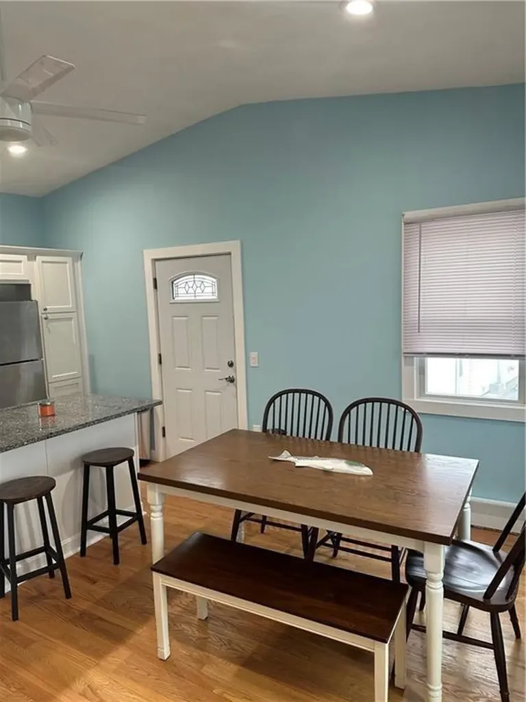 17 Crescent Road Middletown RI 02842