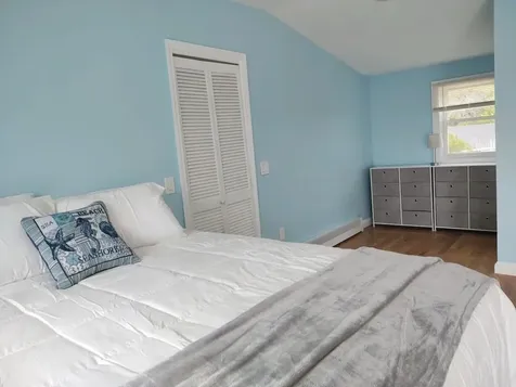 17 Crescent Road Middletown RI 02842