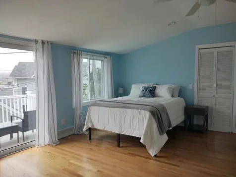 17 Crescent Road Middletown RI 02842