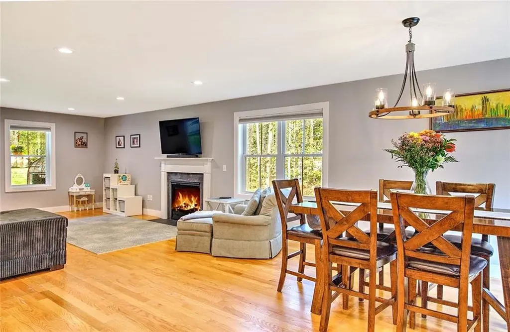 296 Twin Brook Lane Coventry RI 02816