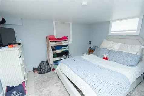 11 Crescent Road Middletown RI 02842