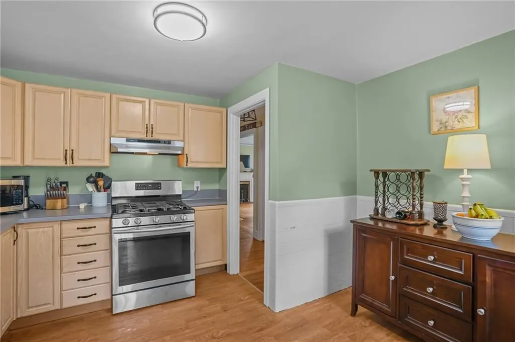 71 Macarthur Drive Warwick RI 02889