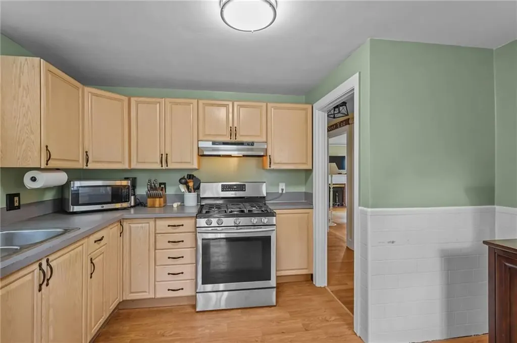 71 Macarthur Drive Warwick RI 02889