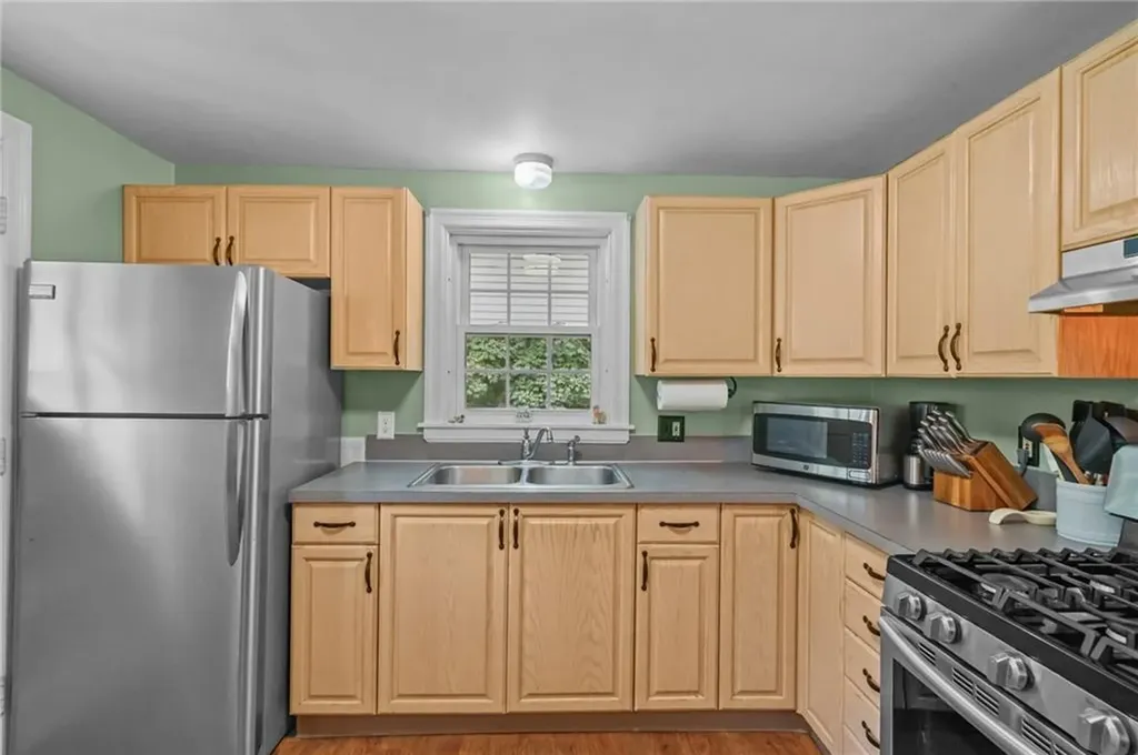 71 Macarthur Drive Warwick RI 02889