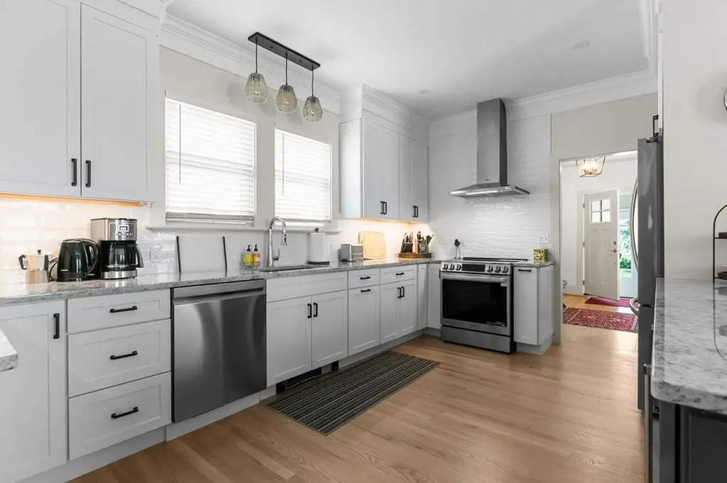 42 Almy Street Newport RI 02840