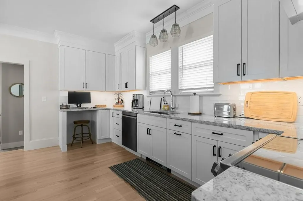 42 Almy Street Newport RI 02840
