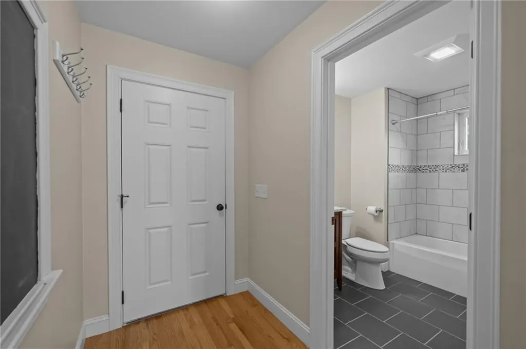 20 Vanderbilt Lane Portsmouth RI 02871