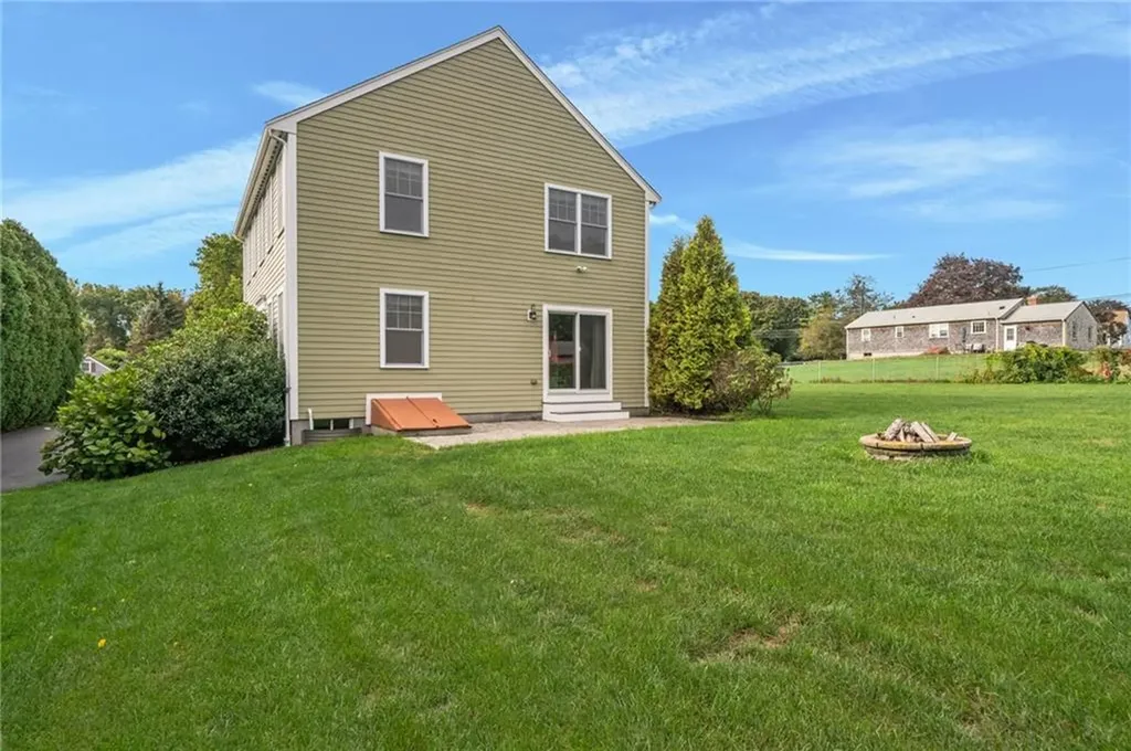 20 Vanderbilt Lane Portsmouth RI 02871