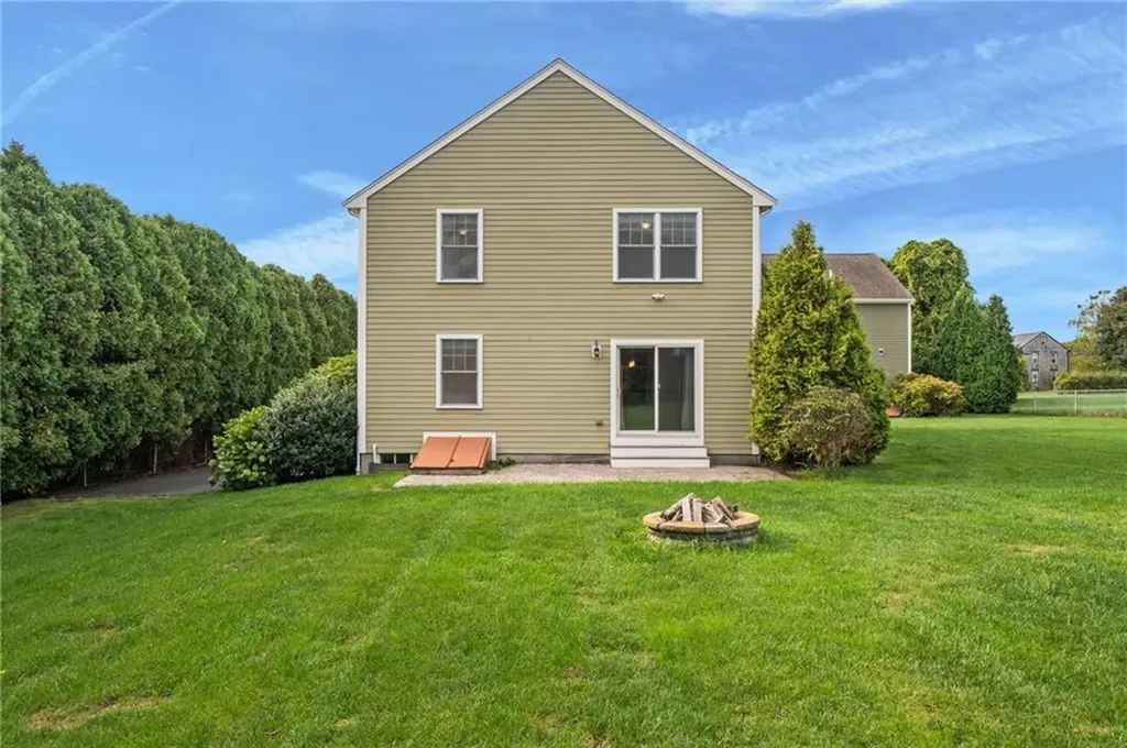 20 Vanderbilt Lane Portsmouth RI 02871