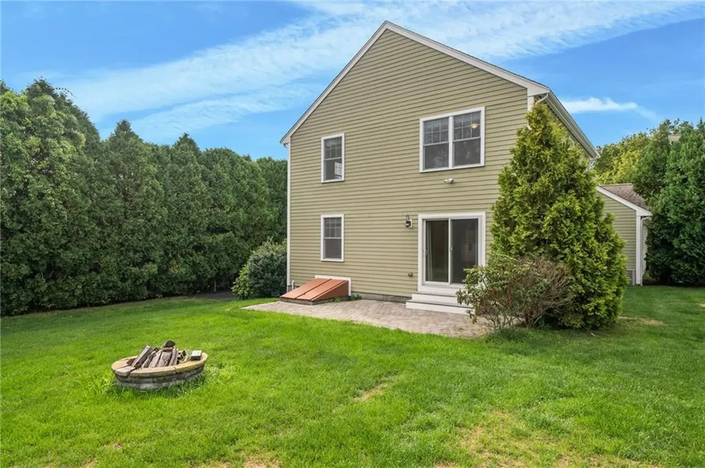 20 Vanderbilt Lane Portsmouth RI 02871