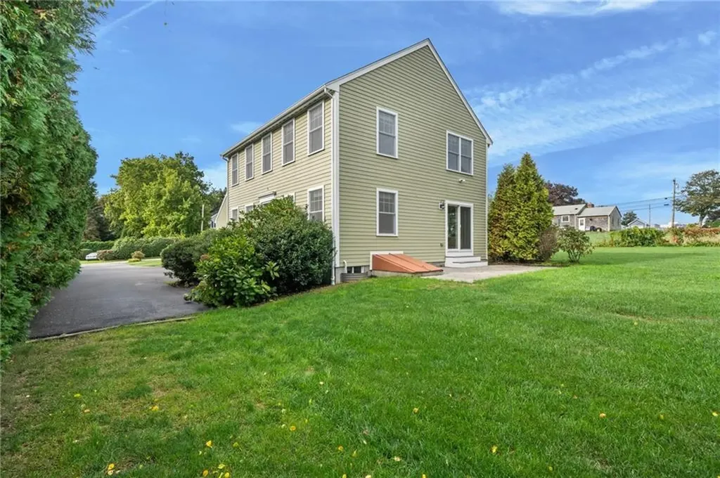 20 Vanderbilt Lane Portsmouth RI 02871