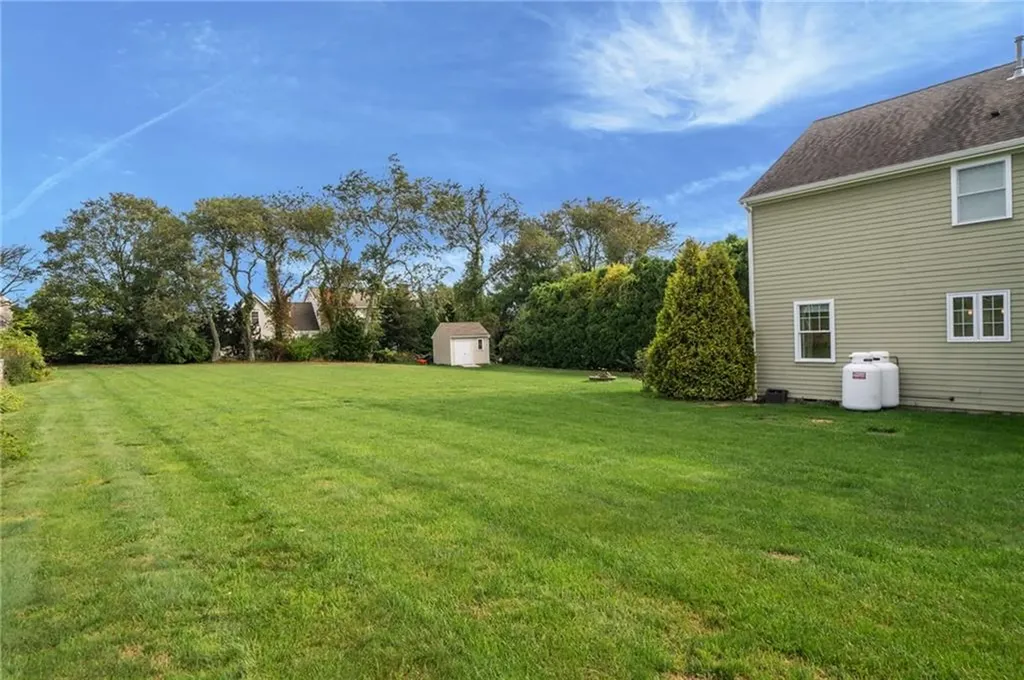 20 Vanderbilt Lane Portsmouth RI 02871