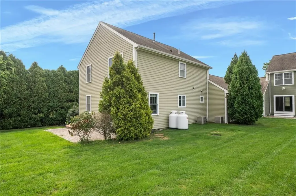 20 Vanderbilt Lane Portsmouth RI 02871