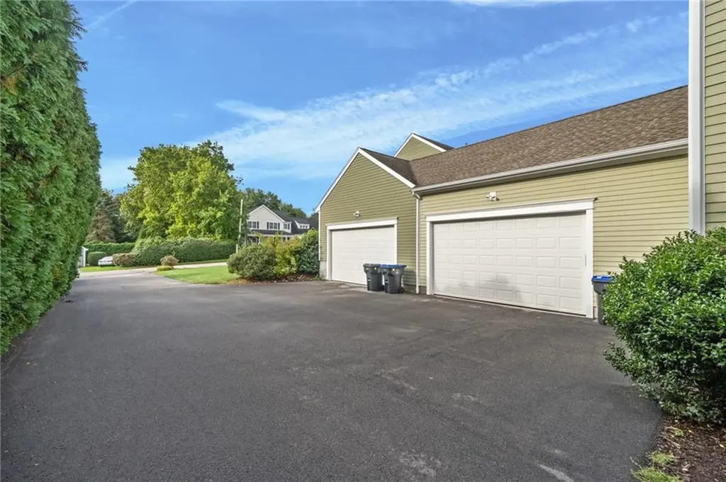 20 Vanderbilt Lane Portsmouth RI 02871