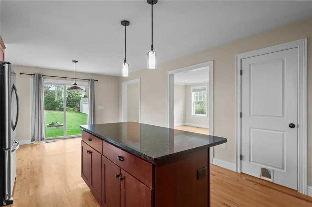 20 Vanderbilt Lane Portsmouth RI 02871