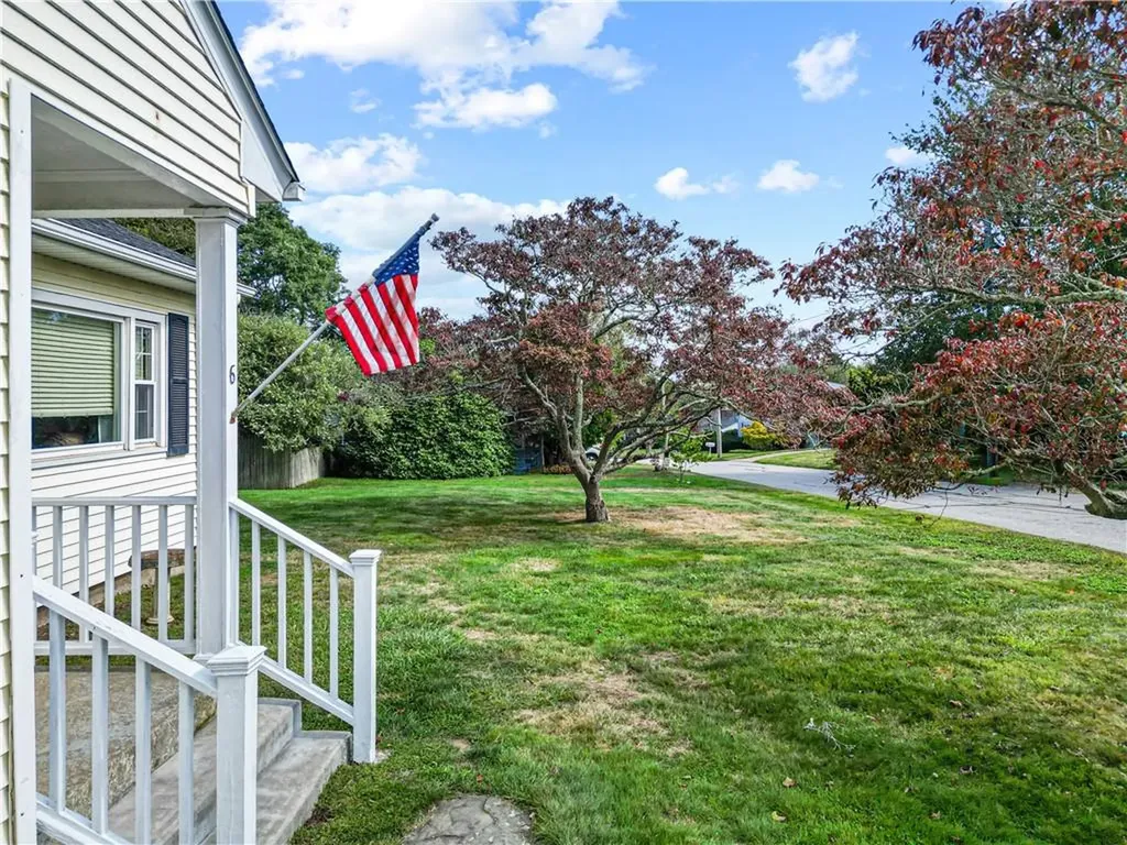 6 Randall Lane Portsmouth RI 02871