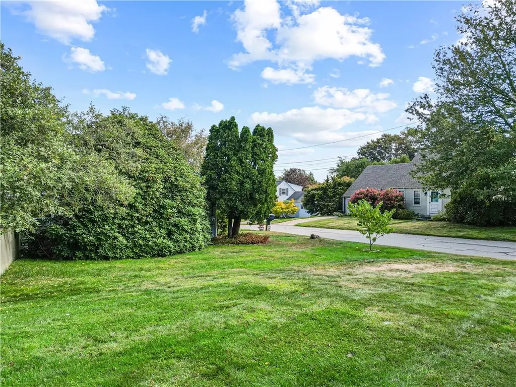 6 Randall Lane Portsmouth RI 02871
