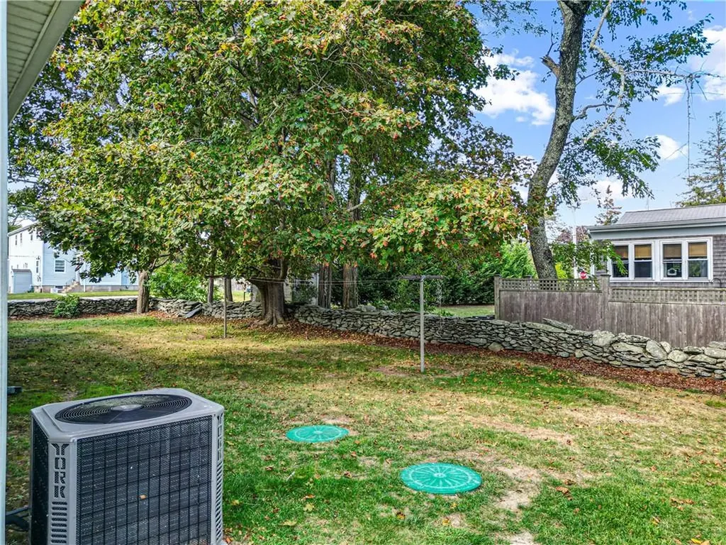 6 Randall Lane Portsmouth RI 02871