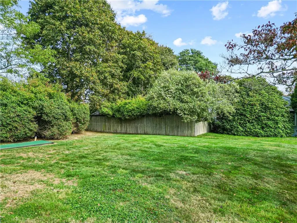 6 Randall Lane Portsmouth RI 02871