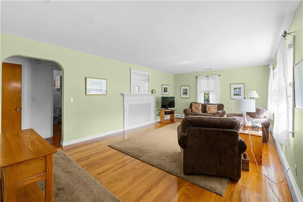 6 Randall Lane Portsmouth RI 02871