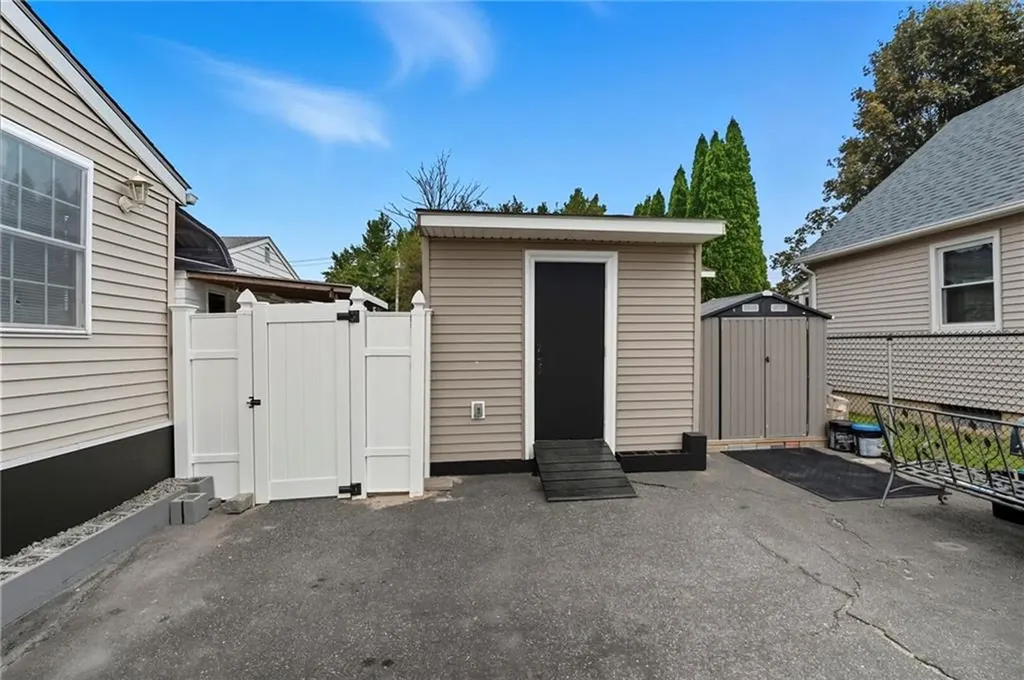 776 Plainfield Street Providence RI 02909