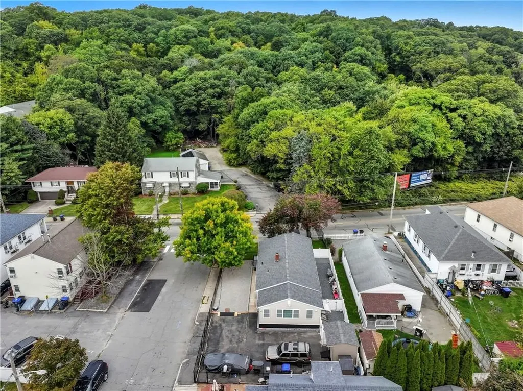 776 Plainfield Street Providence RI 02909