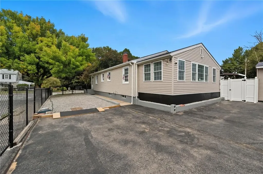 776 Plainfield Street Providence RI 02909