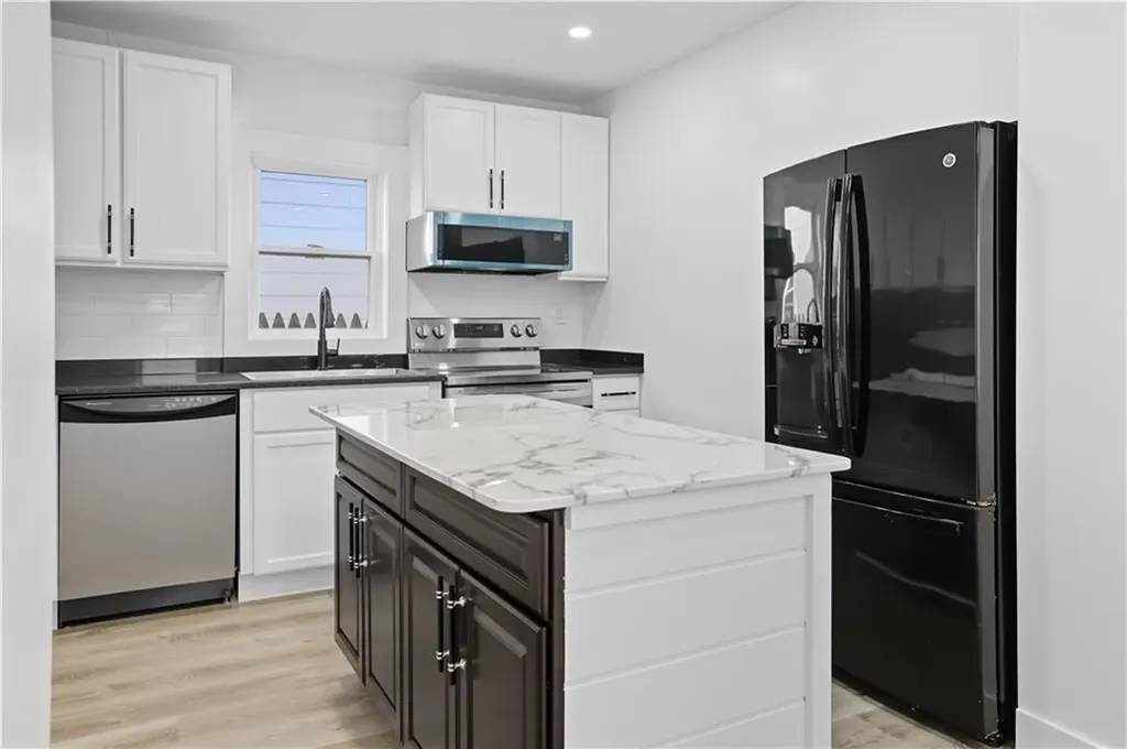 42 Chambers Street Providence RI 02907