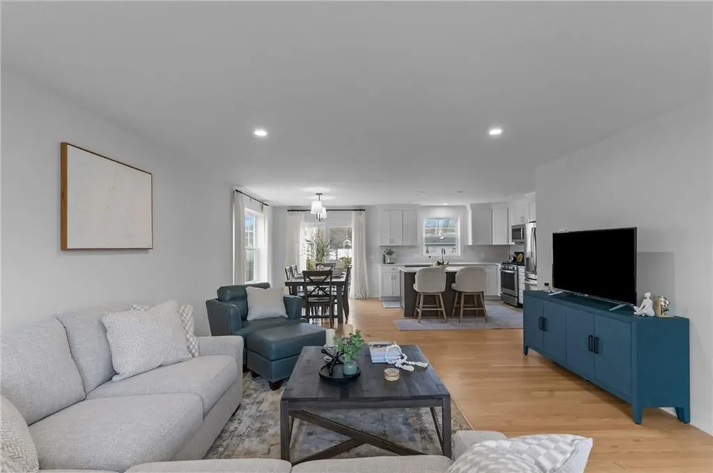 38 Red Maple Lane Warwick RI 02886