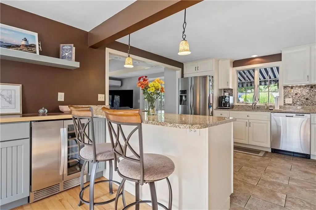 22 Gilbert Court Cumberland RI 02864