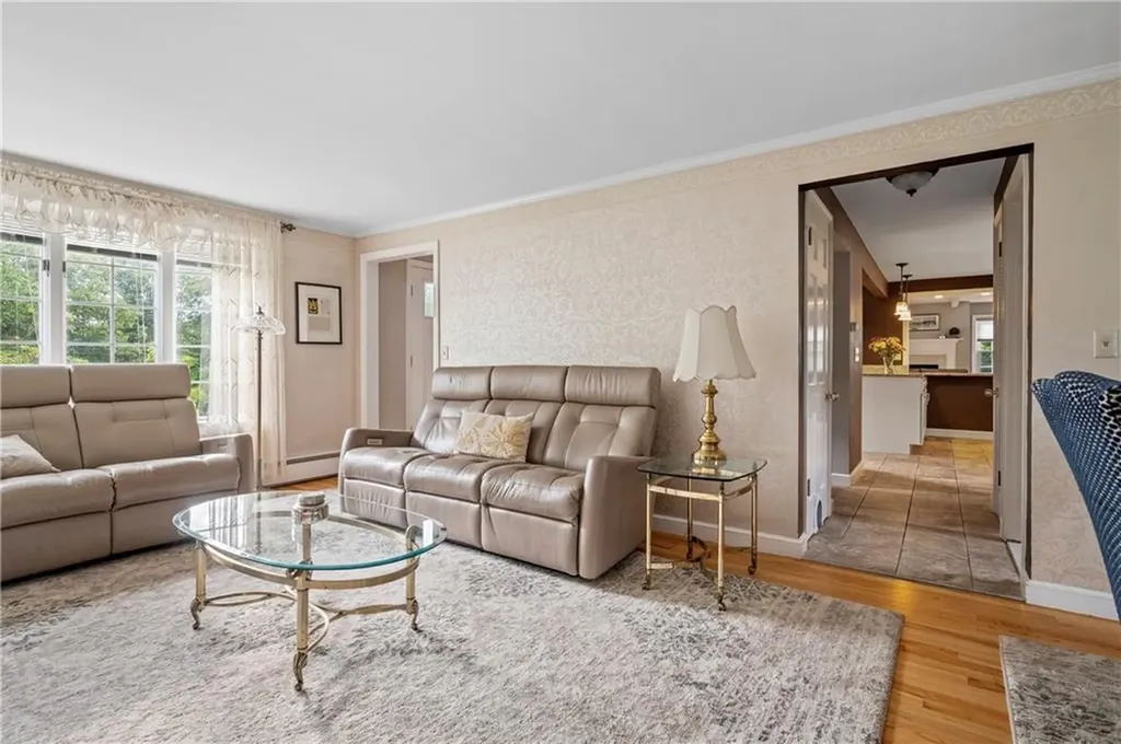 22 Gilbert Court Cumberland RI 02864