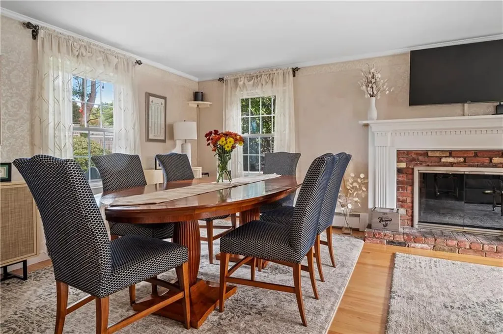 22 Gilbert Court Cumberland RI 02864