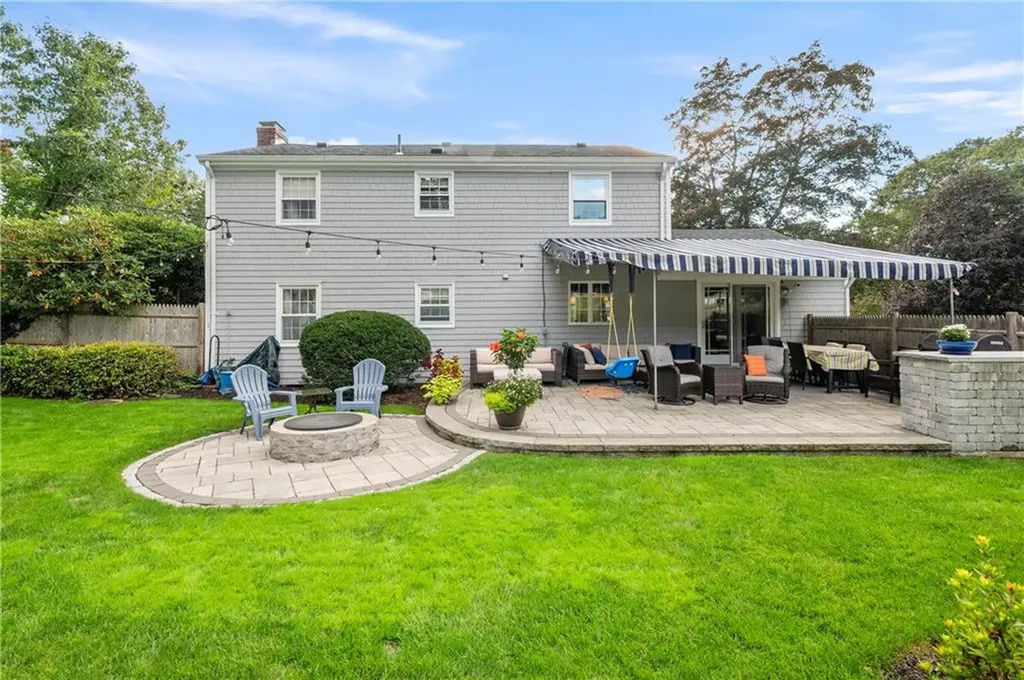 22 Gilbert Court Cumberland RI 02864