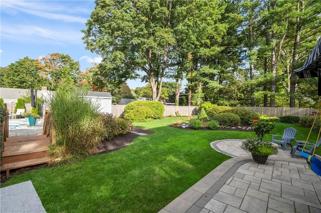 22 Gilbert Court Cumberland RI 02864
