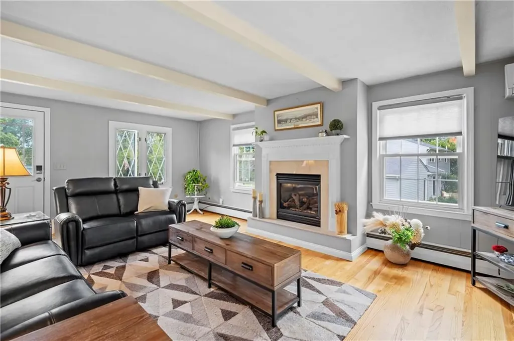 22 Gilbert Court Cumberland RI 02864
