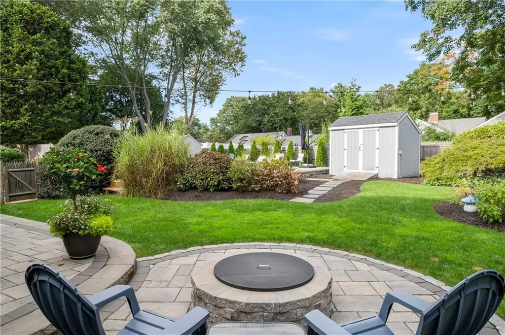 22 Gilbert Court Cumberland RI 02864