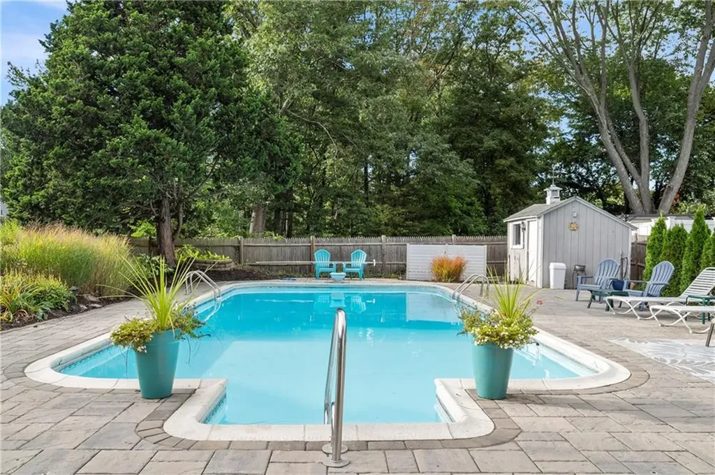 22 Gilbert Court Cumberland RI 02864