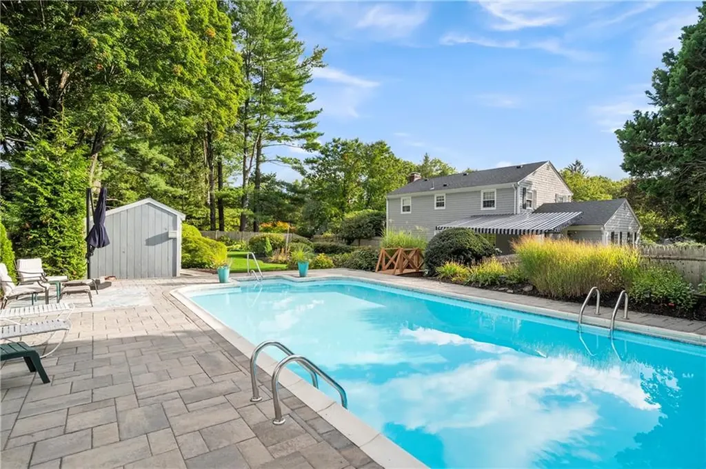 22 Gilbert Court Cumberland RI 02864