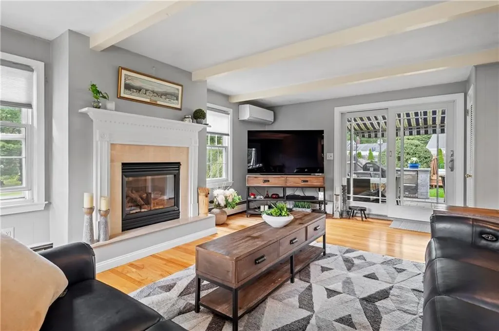 22 Gilbert Court Cumberland RI 02864