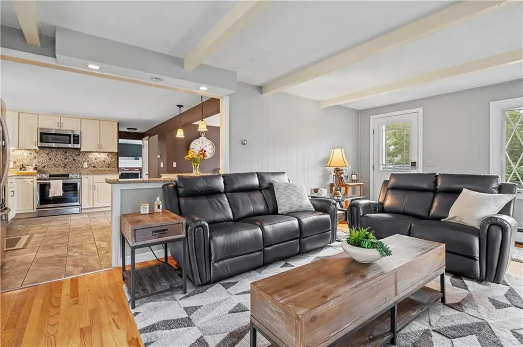 22 Gilbert Court Cumberland RI 02864