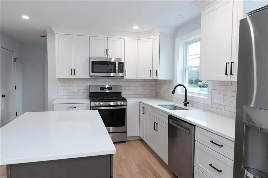 60 Recess Lane Warwick RI 02889