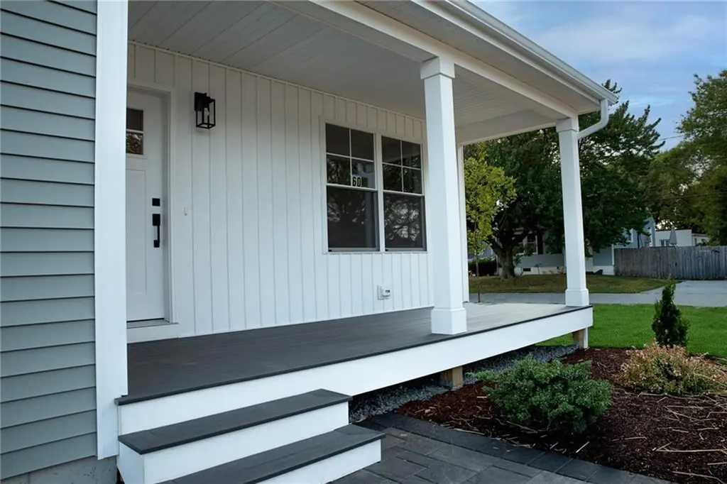 60 Recess Lane Warwick RI 02889