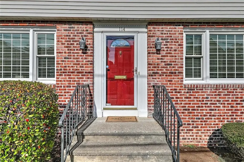114 Marbury Avenue Pawtucket RI 02860