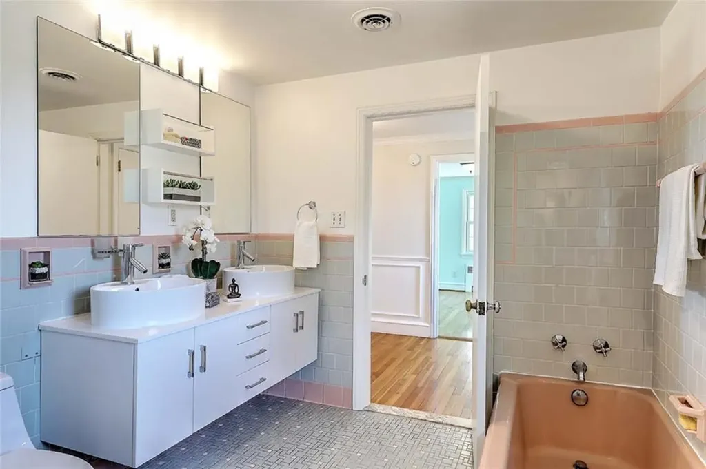 114 Marbury Avenue Pawtucket RI 02860