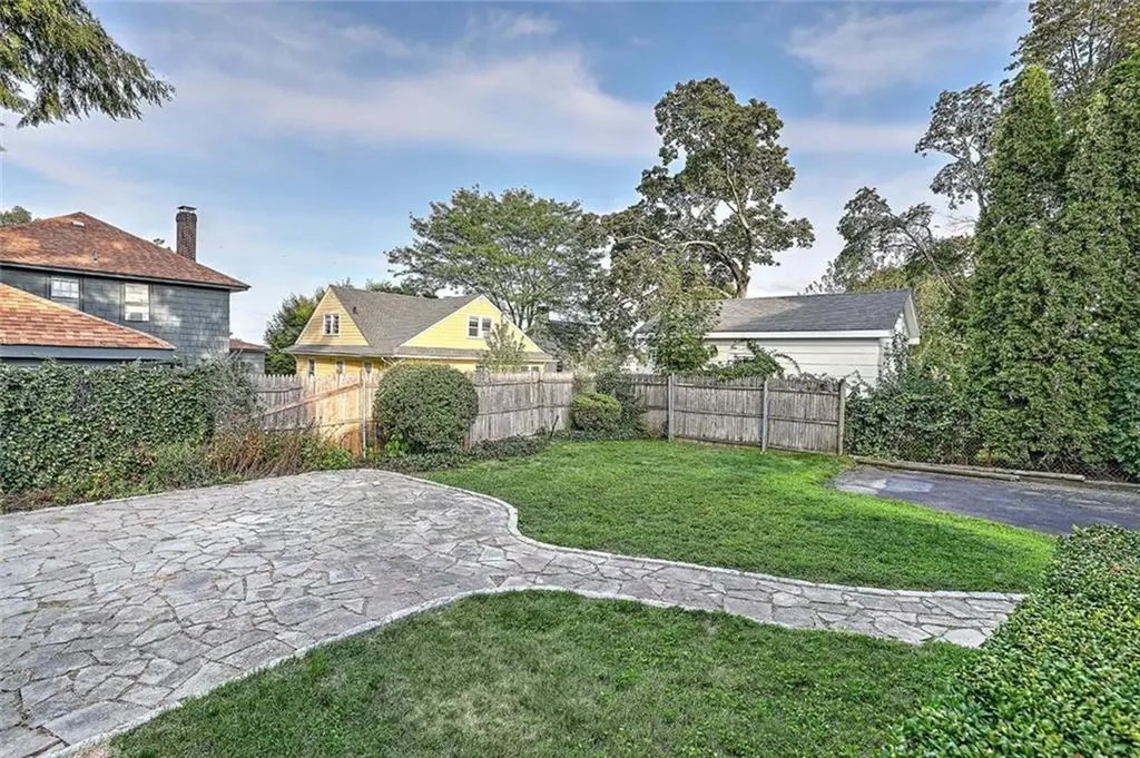 114 Marbury Avenue Pawtucket RI 02860