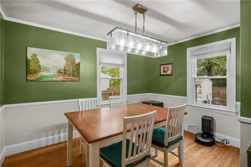 95 Roosevelt Street Warwick RI 02888