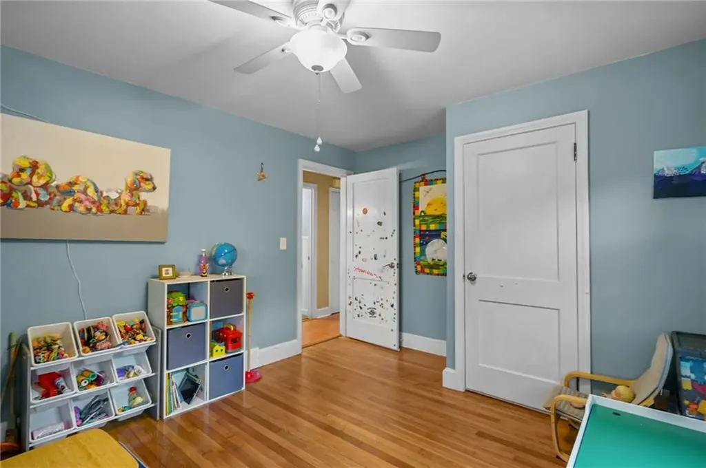 95 Roosevelt Street Warwick RI 02888